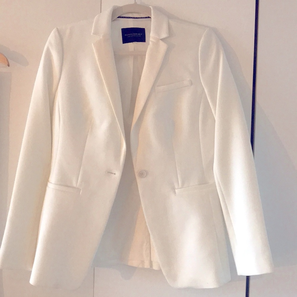Long and Lean-Fit Tuxedo Blazer